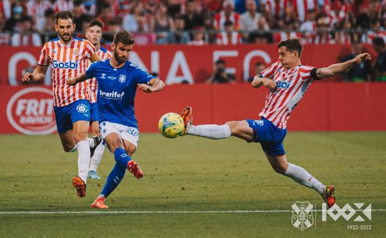 Imagen del encuentro el Girona y el Tenerife en Montilivi