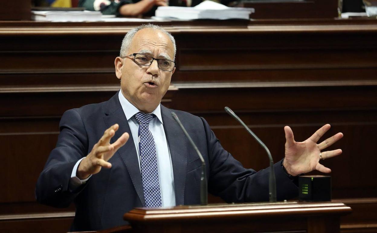 Cuando Curbelo culpó a los policías, el PP y un sector del PSOE de su incidente en Madrid