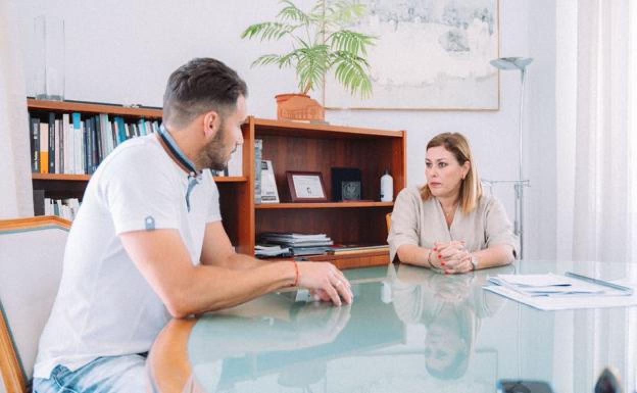 Rosmen Quevedo y Ástrid Pérez. 