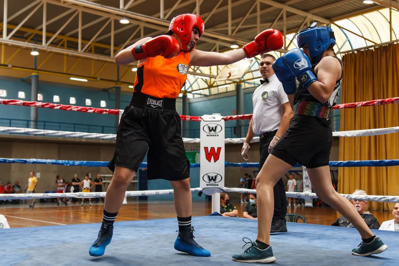 Fotos: Boxea Canarias hace vibrar a la afición