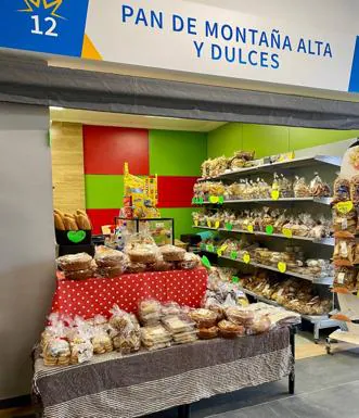 Pan de Montaña Alta y dulces de Guía. Mercado de Guía