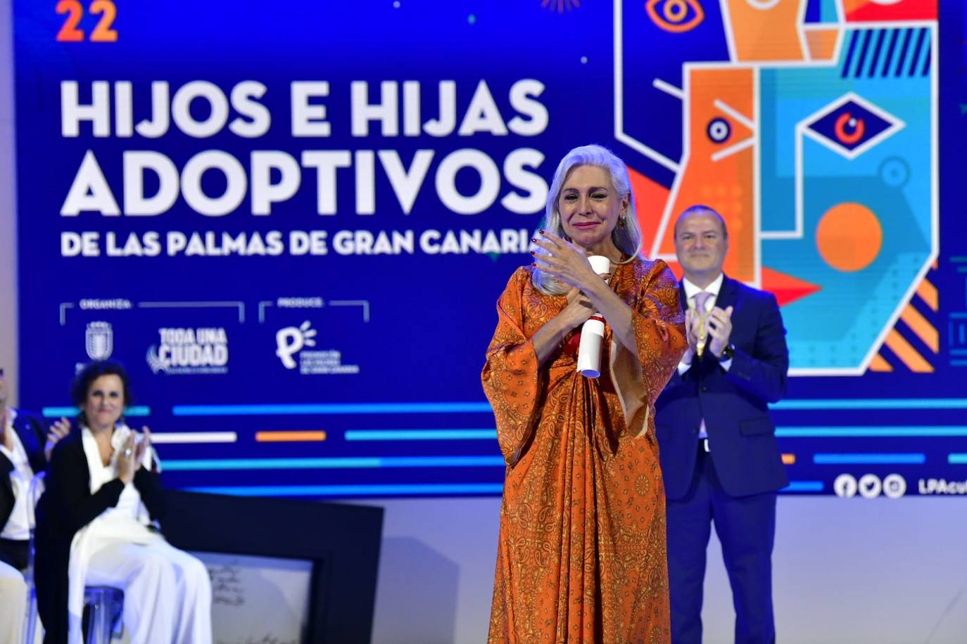 Fotos: La capital grancanaria destaca la labor de 23 personalidades e instituciones en su 544 aniversario