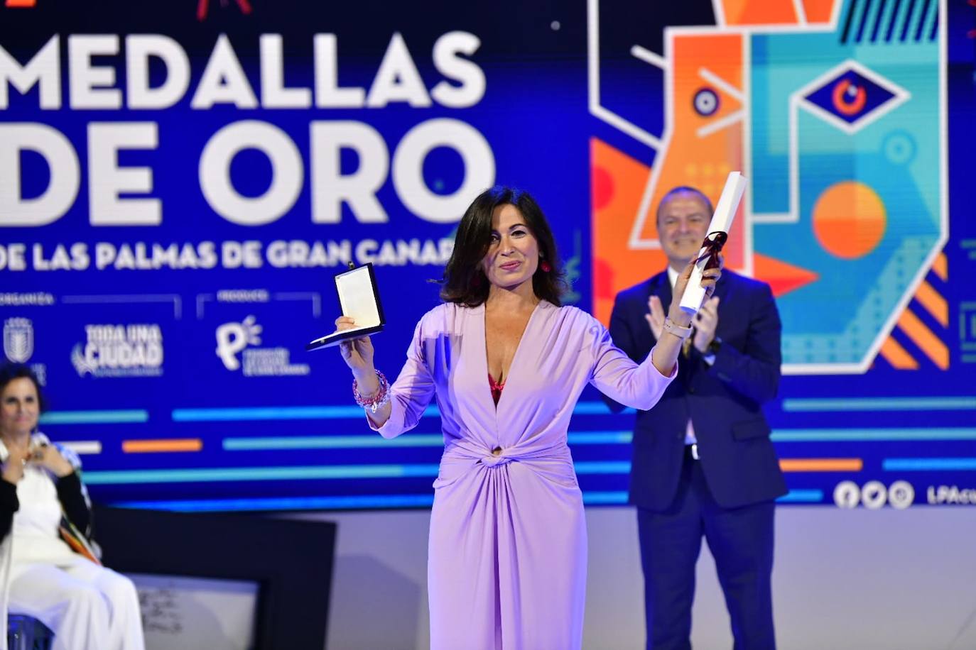 Fotos: La capital grancanaria destaca la labor de 23 personalidades e instituciones en su 544 aniversario