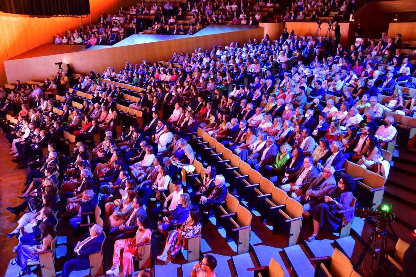Fotos: La capital grancanaria destaca la labor de 23 personalidades e instituciones en su 544 aniversario