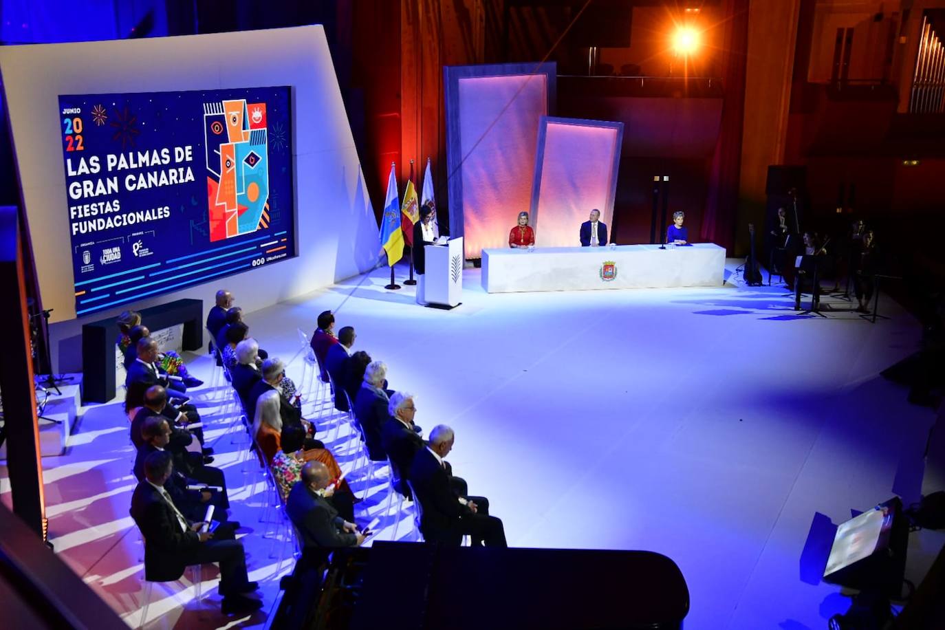 Fotos: La capital grancanaria destaca la labor de 23 personalidades e instituciones en su 544 aniversario