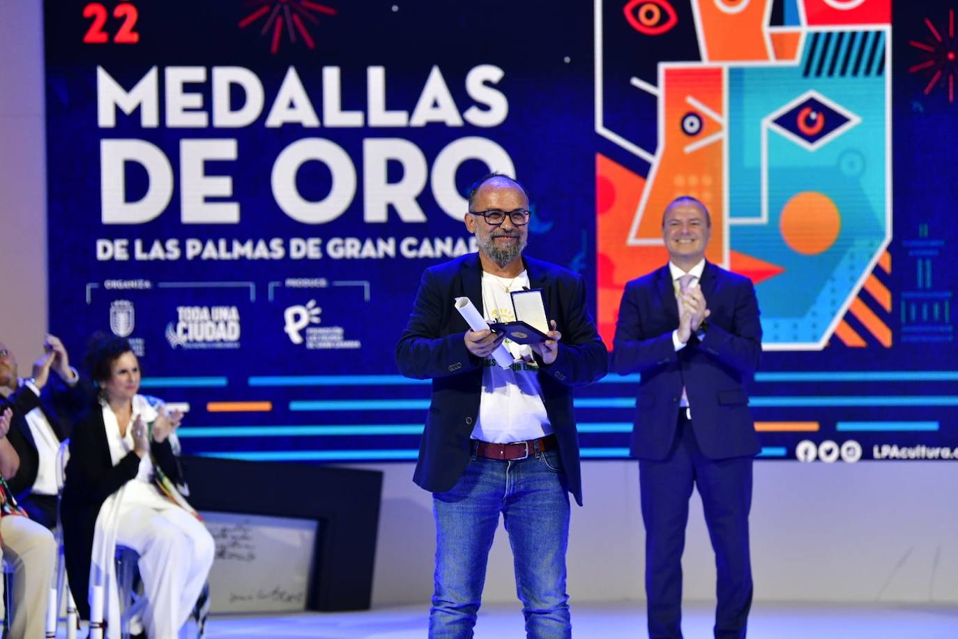 Fotos: La capital grancanaria destaca la labor de 23 personalidades e instituciones en su 544 aniversario