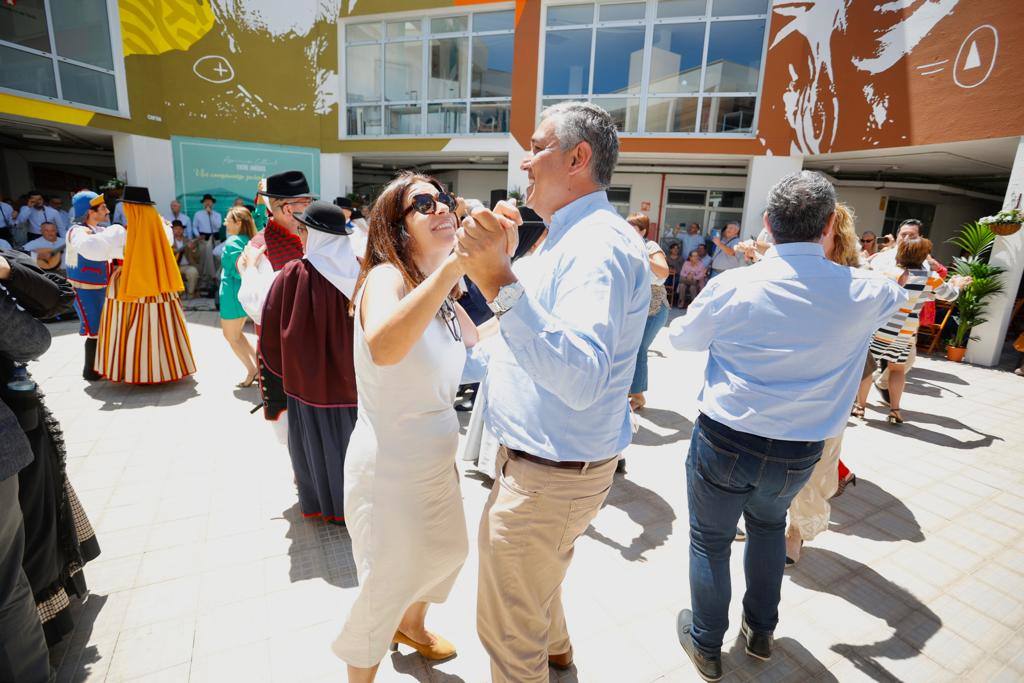 Fotos: Darias preside la inauguración de un nuevo espacio cultural dedicado a Perico Lino