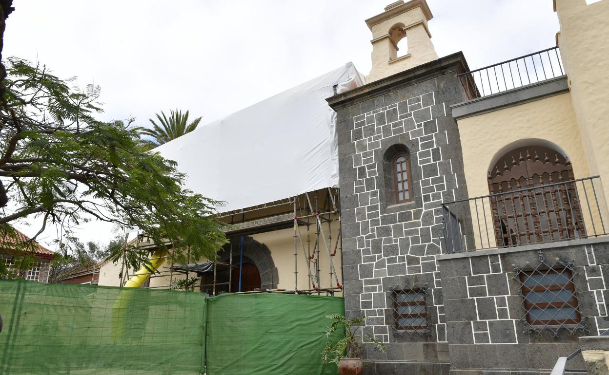 Obras en la ermita de Santa Catalina del Pueblo Canario. 