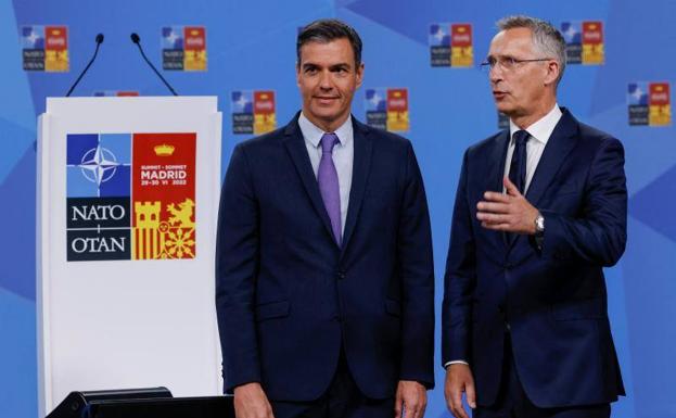 Sánchez y Stoltenberg califican de «crucial» la cumbre de Madrid