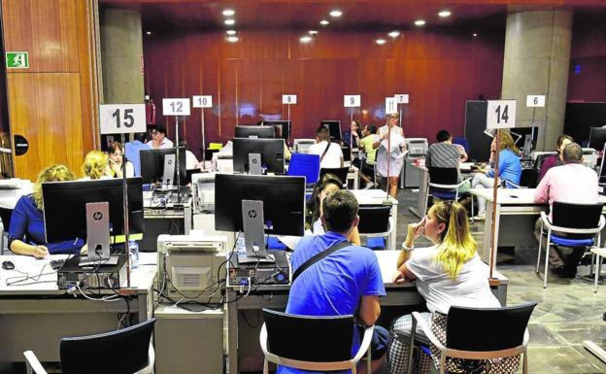 Lista de 1.638 adjudicatarios del concurso de méritos en Canarias