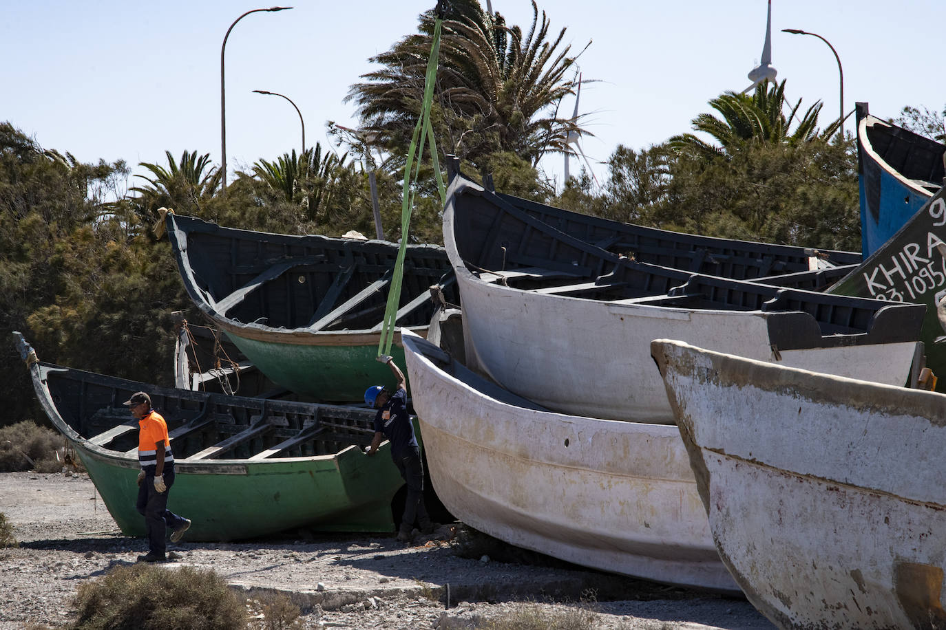 Fotos: Decenas de pateras y cayucos amontonados en Arinaga