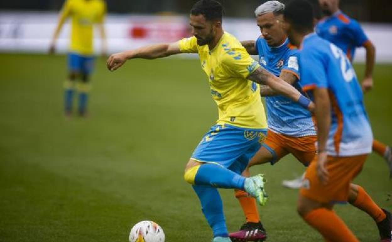 Sadiku, en pretemporada con la UD. 