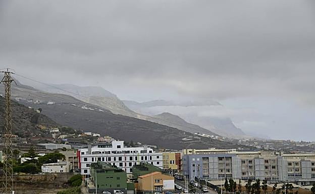 Calor extremo, calima y viento de norte este sábado en Canarias
