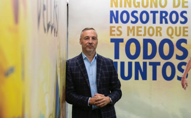 «Cesc Fábregas está convencido, pero tiene muchos pretendientes»