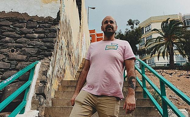 Coré Ruiz, en una de las localizaciones de la película, en el sur de Gran Canaria. 