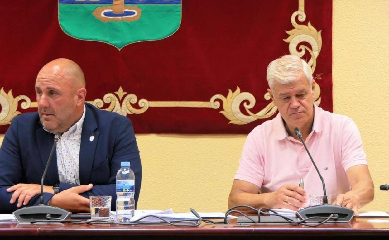 Los cabildos reclaman más de 400 millones por vías e impuestos