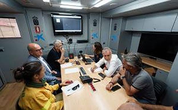 Reunión de coordinación del dispositivo de lucha contra el incendio en Tenerife, 