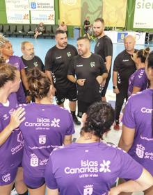 Imagen secundaria 2 - Marta Mangué pasa reconocimiento médico en el inicio del nuevo Rocasa