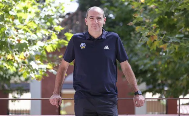 El director deportivo grancanario del Alba Berlín alemán, Himar Ojeda, posa para la entrevista a CANARIAS7 en su Santa Brígida natal. 