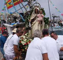 Imagen secundaria 2 - La Virgen del Carmen de Mogán se reencuentra con la de Arguineguín