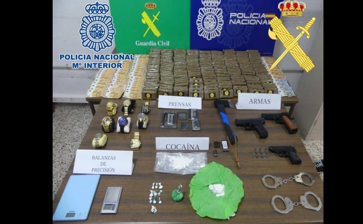 La Policía Nacional y la Guardia Civil fueron los encargados de la operación. 