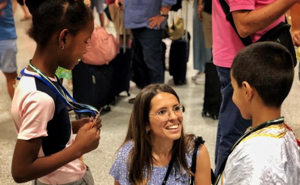 41 niños saharauis disfrutaran del verano con sus familias de acogida, en Tenerife