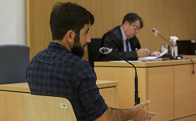 En la imagen, Adrián Linares Tejera durante la vista oral.