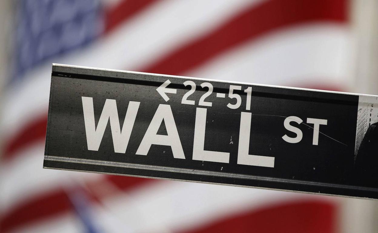 El Ibex se apoya en Wall Street para superar los 8.200 puntos