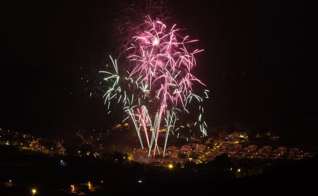Galería. Noche de fuegos en San Lorenzo.