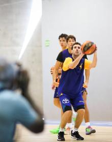 Imagen secundaria 2 - El Gran Canaria 2022-2023 ya suda en el Arena