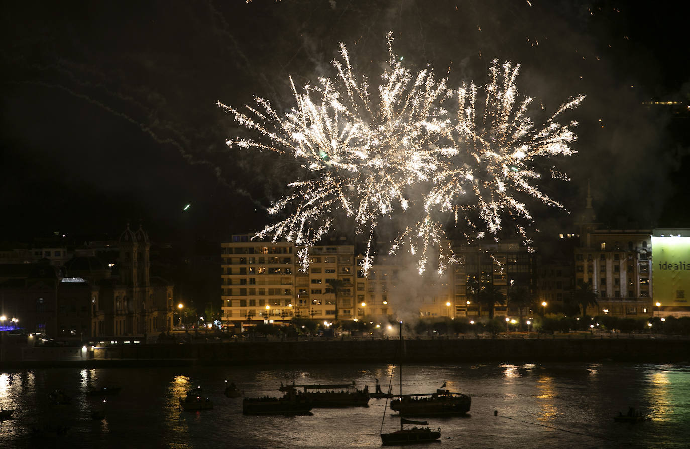 Fotos: Espectáculo grancanario en el Concurso Internacional de Fuegos Artificiales de San Sebastián