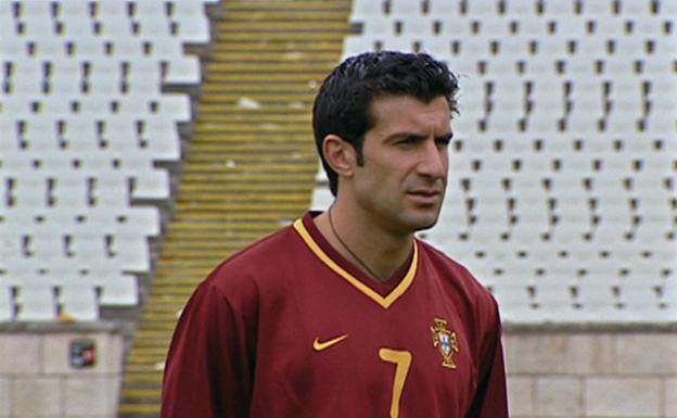 Hoy se emite un documental sobre Luis Figo. 