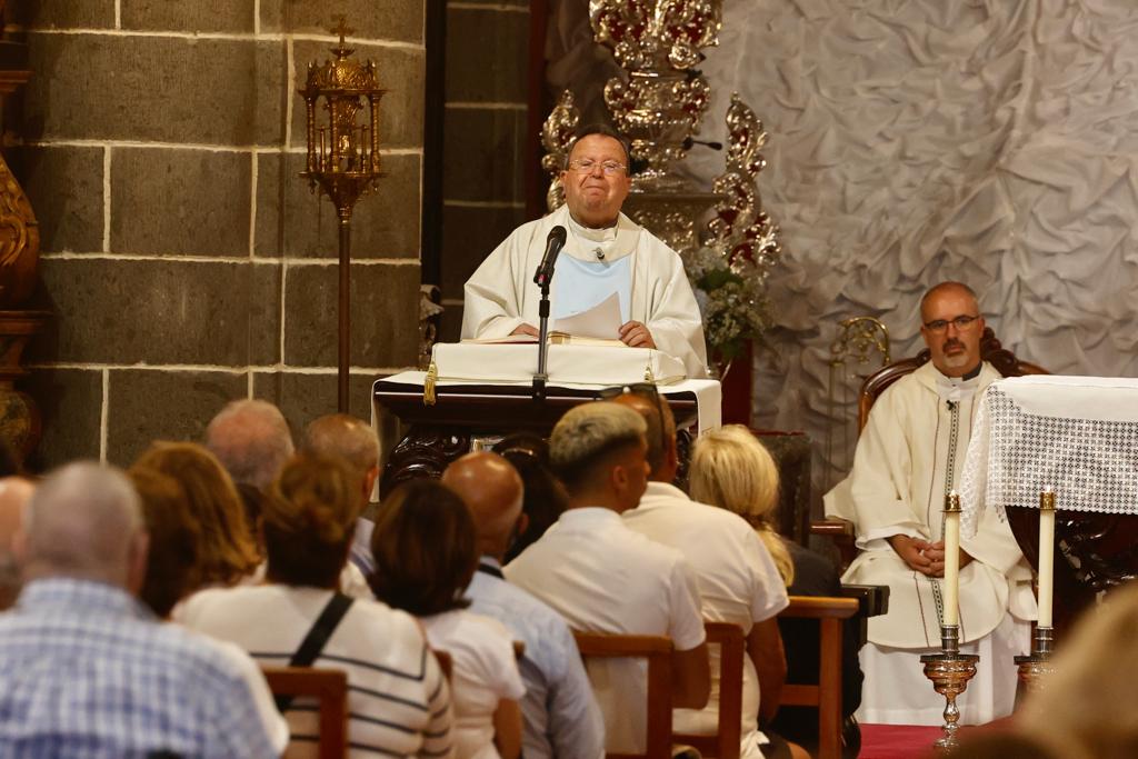 Fotos: Bajada de la Virgen del Pino de su camarín