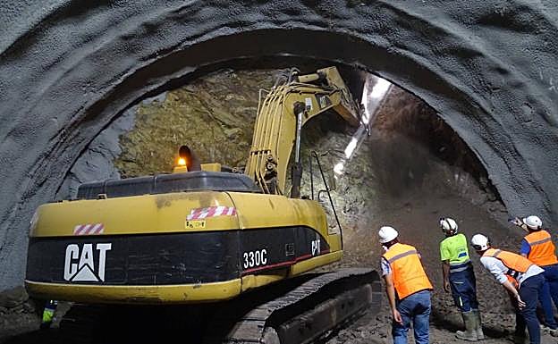 Este lunes se ha realizado el calado del túnel número diez, el más cercano al municipio de Agaete. 