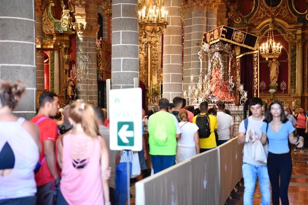 Marea de peregrinos a Teror.