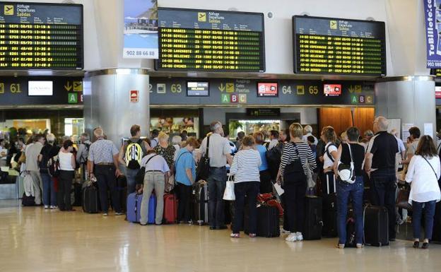 Gran Canaria supera el número de turistas internacionales respecto a agosto de 2019