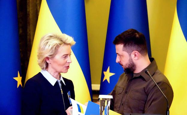 Von der Leyen se reúne con Zelenksi para abordar la integración de Ucrania en la UE