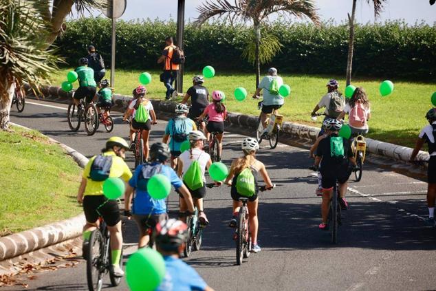 Camino a la fuente luminosa.
