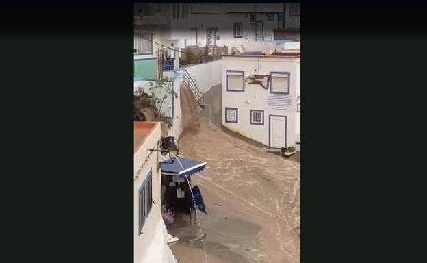 Vídeo. El agua dejada por la DANA corre Tufia abajo. 
