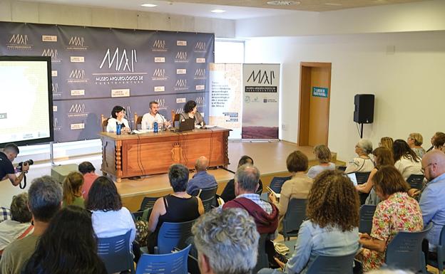 El taller se trasladará a otras ubicaciones en Puerto del Rosario y El Castillo tras la jornada inaugural del jueves. 