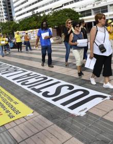 Imagen secundaria 2 - Varias imágenes de la protesta. 