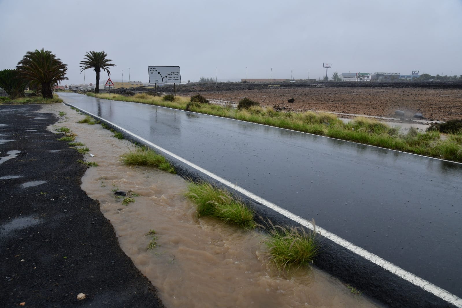 Fotos: Así descarga la lluvia en el sureste de Gran Canaria