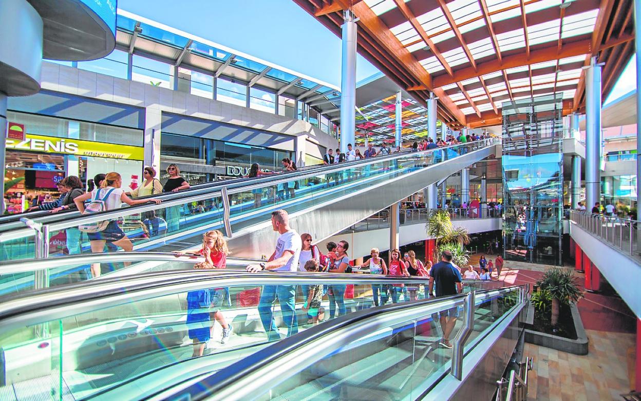 Alisios acoge desde el jueves y hasta el sábado la entrega de dorsales de la CANARIAS7 Carrera de las Empresas. 