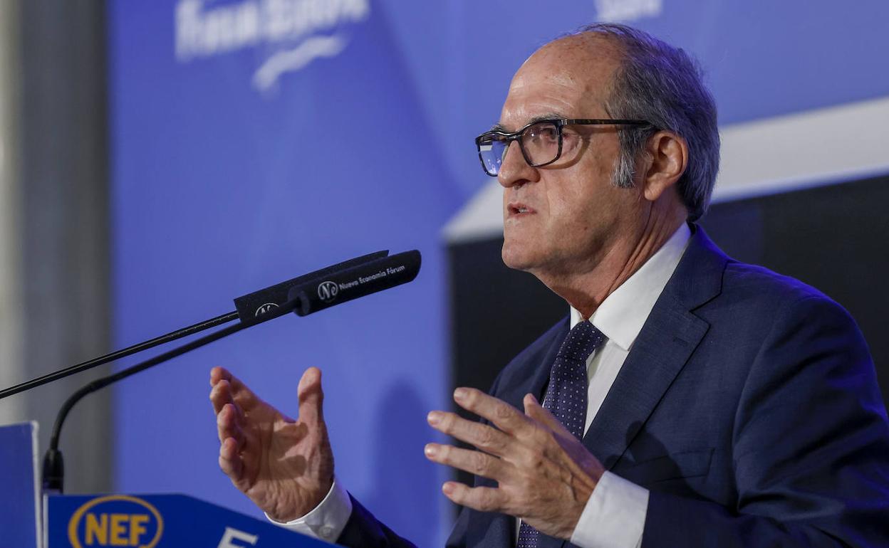 El Defensor del Pueblo, en el desayuno organizado por Nueva Economía Fórum. 