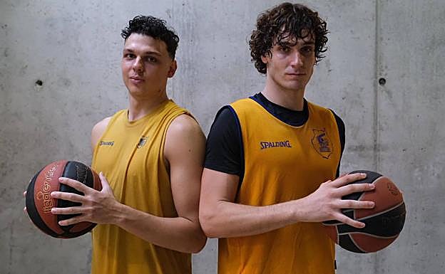 Rubén López de la Torre -derecha-. 