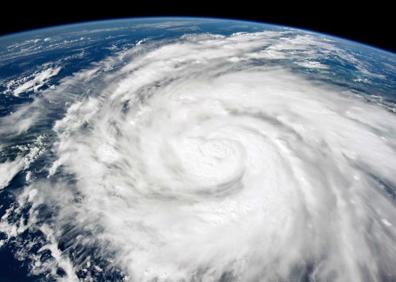 Imagen secundaria 1 - El huracán Ian pierde intensidad tras causar inundaciones «catastróficas» en Florida