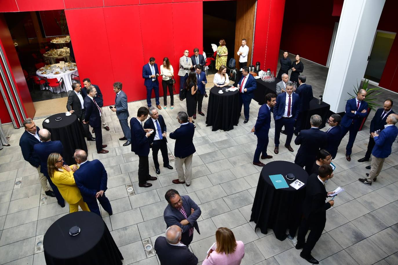 Fotos: Torres y Escrivá, en un foro de la APD en CANARIAS7