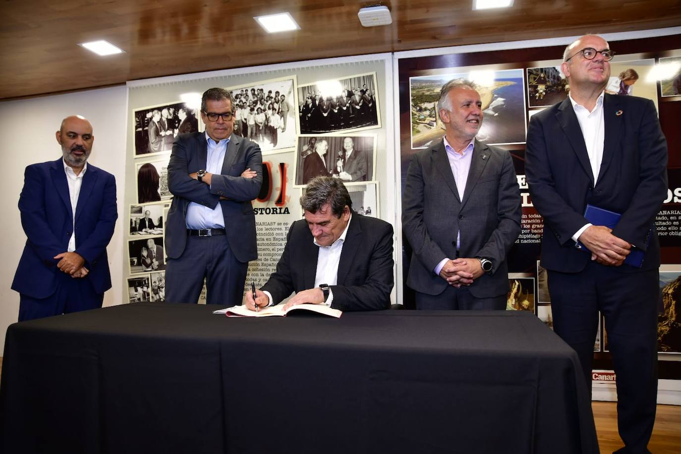 Fotos: Torres y Escrivá, en un foro de la APD en CANARIAS7