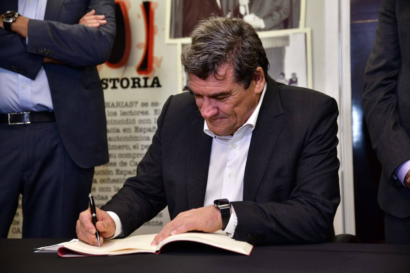 Fotos: Torres y Escrivá, en un foro de la APD en CANARIAS7