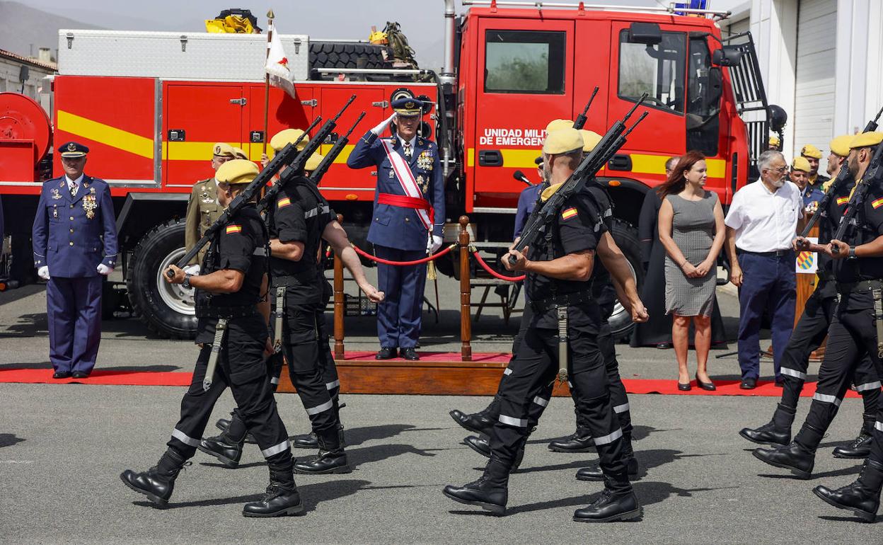 La UME festeja el día de la Virgen del Rosario, su patrona. 